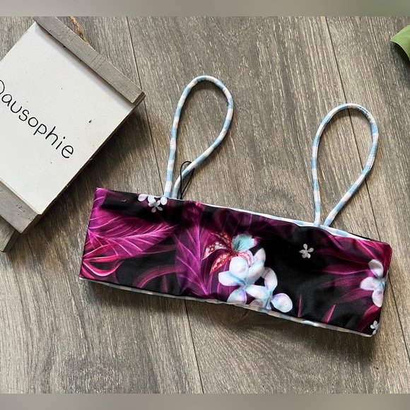 Lali + Layla reversible bandeau bikini top. Tropical/stripes. Size Xs - Picture 6 of 11